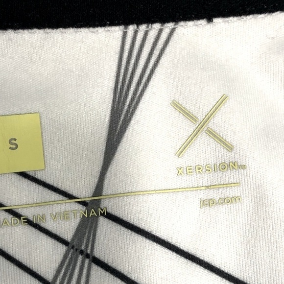 XERSION - WHITE & BLACK RUNNING JACKET / TOP GEOMETRIC PATTERN & REFLECTIVE-B11 - Picture 9 of 12